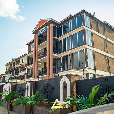 George Vee Hotel Ltd Kumasi Extérieur photo