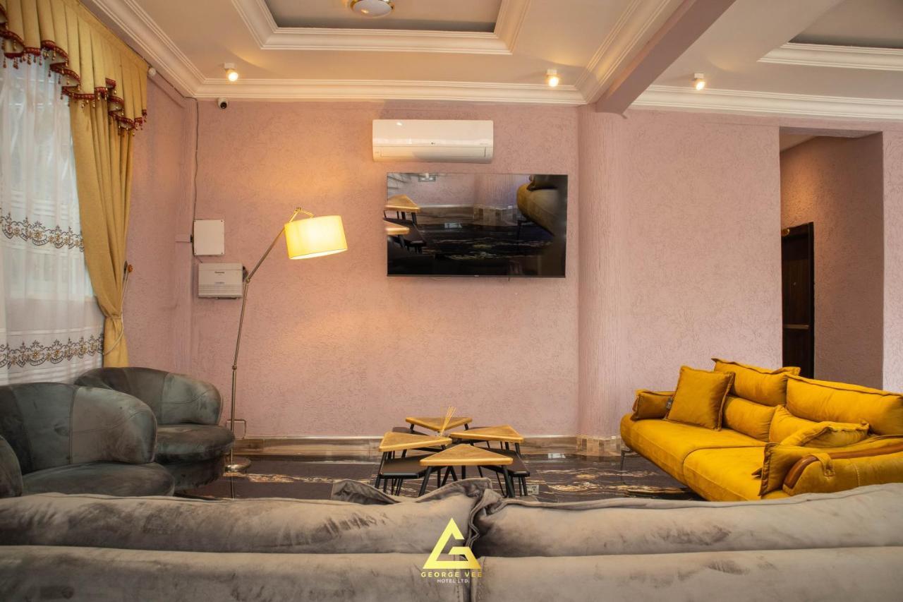 George Vee Hotel Ltd Kumasi Extérieur photo